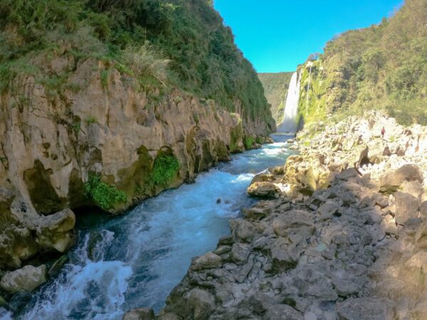 Rappel en Cascada de Tamul en la Huasteca Potosina