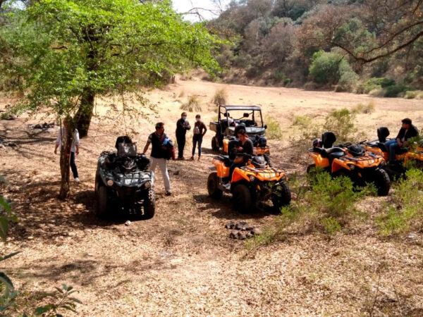 Cuatrimotos y Carritos todoterreno en la Presa del Llano en Villa del Carbón